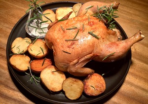 ローストチキン（配送チルド便）（クリスマス用ご予約）