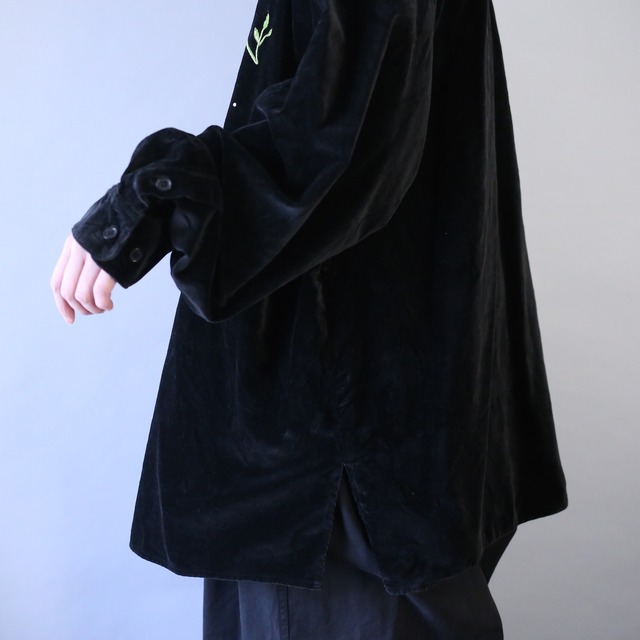 "刺繍" flower pattern crystal decoration over silhouette velours shirt