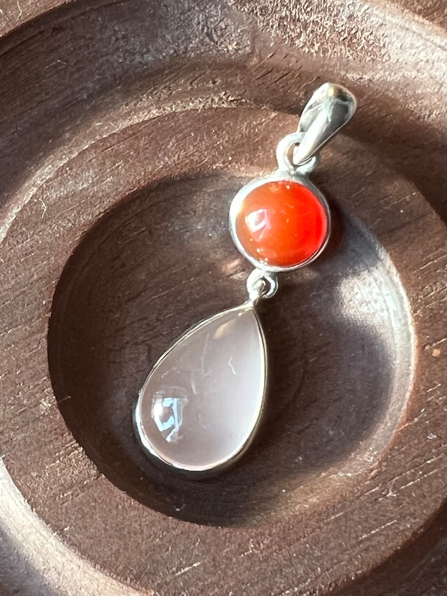 カーネリアンとローズクォーツ ペンダント