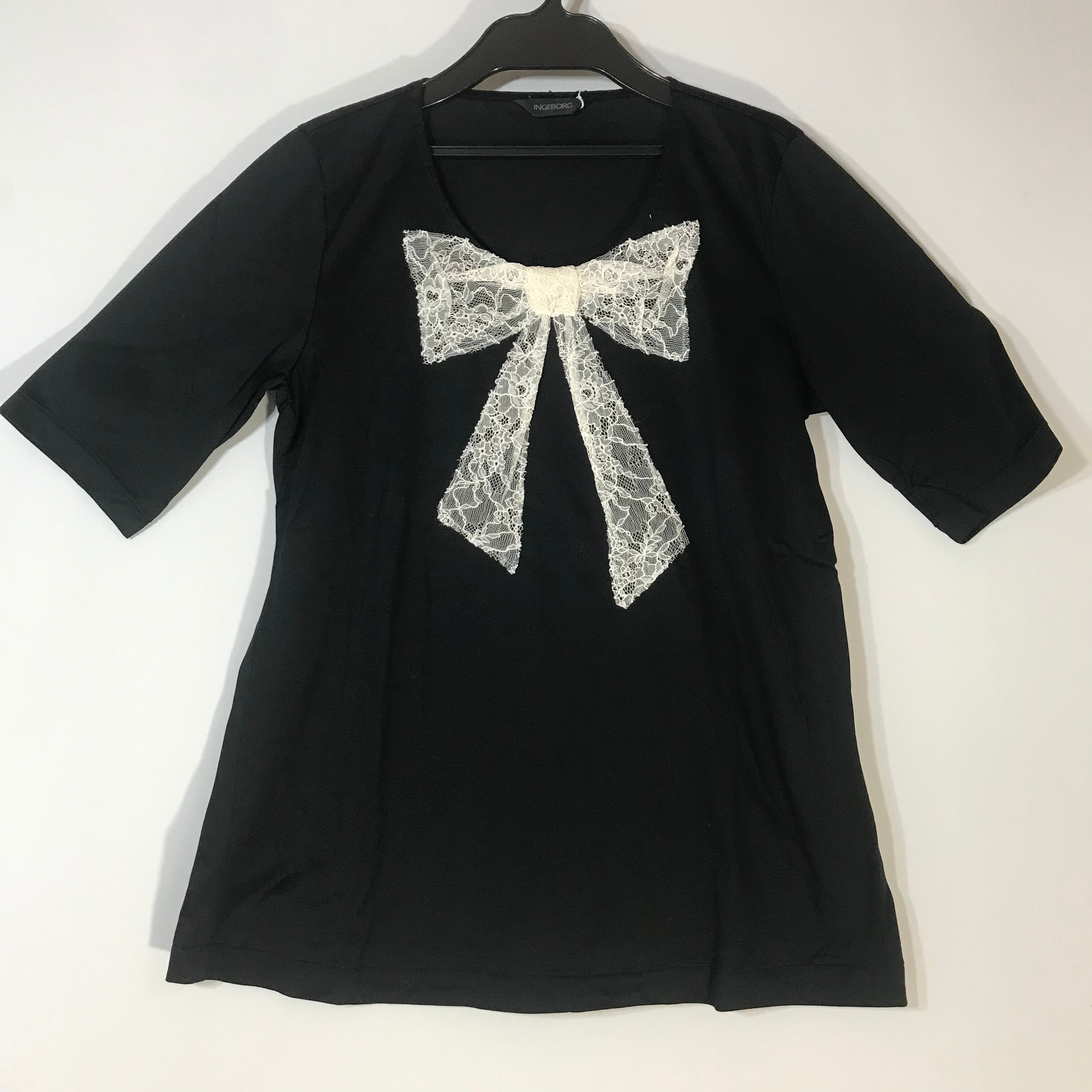新品 インゲボルグ クロ レースリボンパッチ 半袖Tシャツ