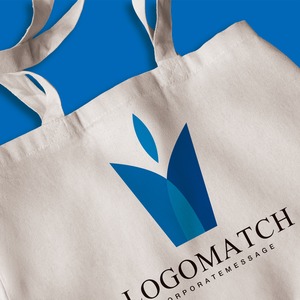 可愛らしい花のMのロゴ