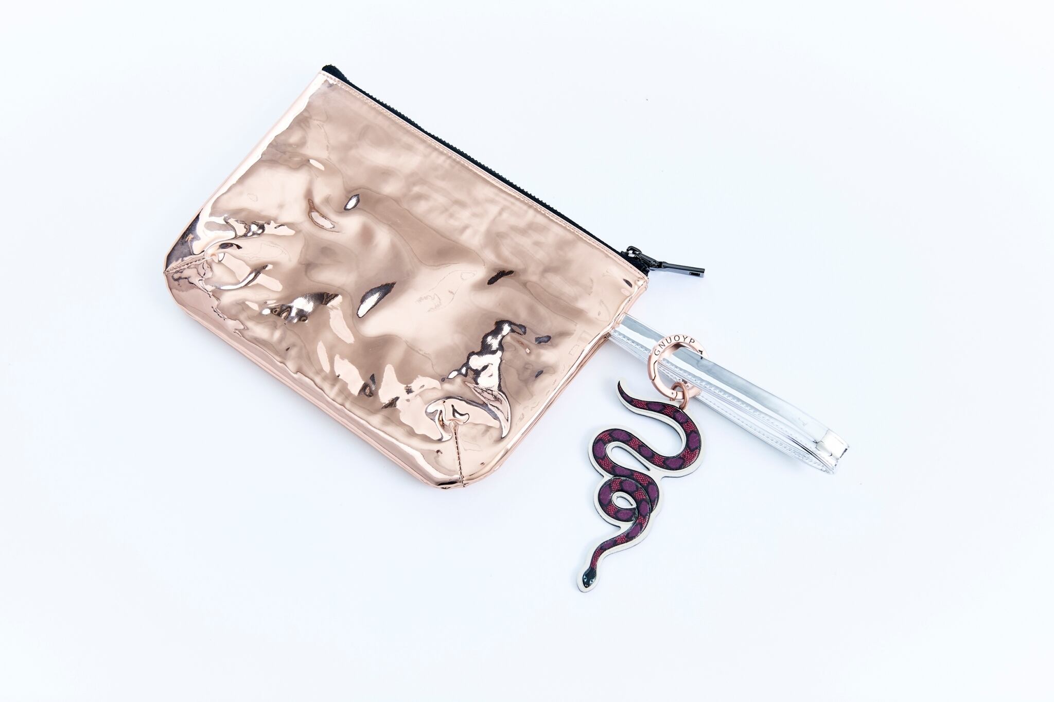 Tempo × MIHO MURAKAMI -マルチカバーラグ ｰ馬柄NxB | MIHO MURAKAMI