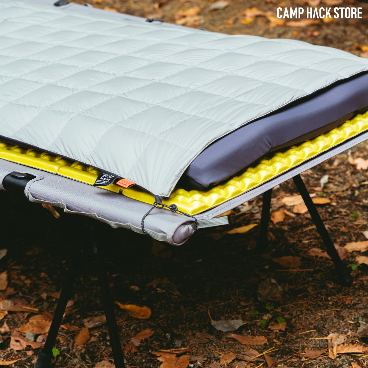 底冷えを防ぐ「ワイドダウンブランケット」 | CAMP HACK STORE