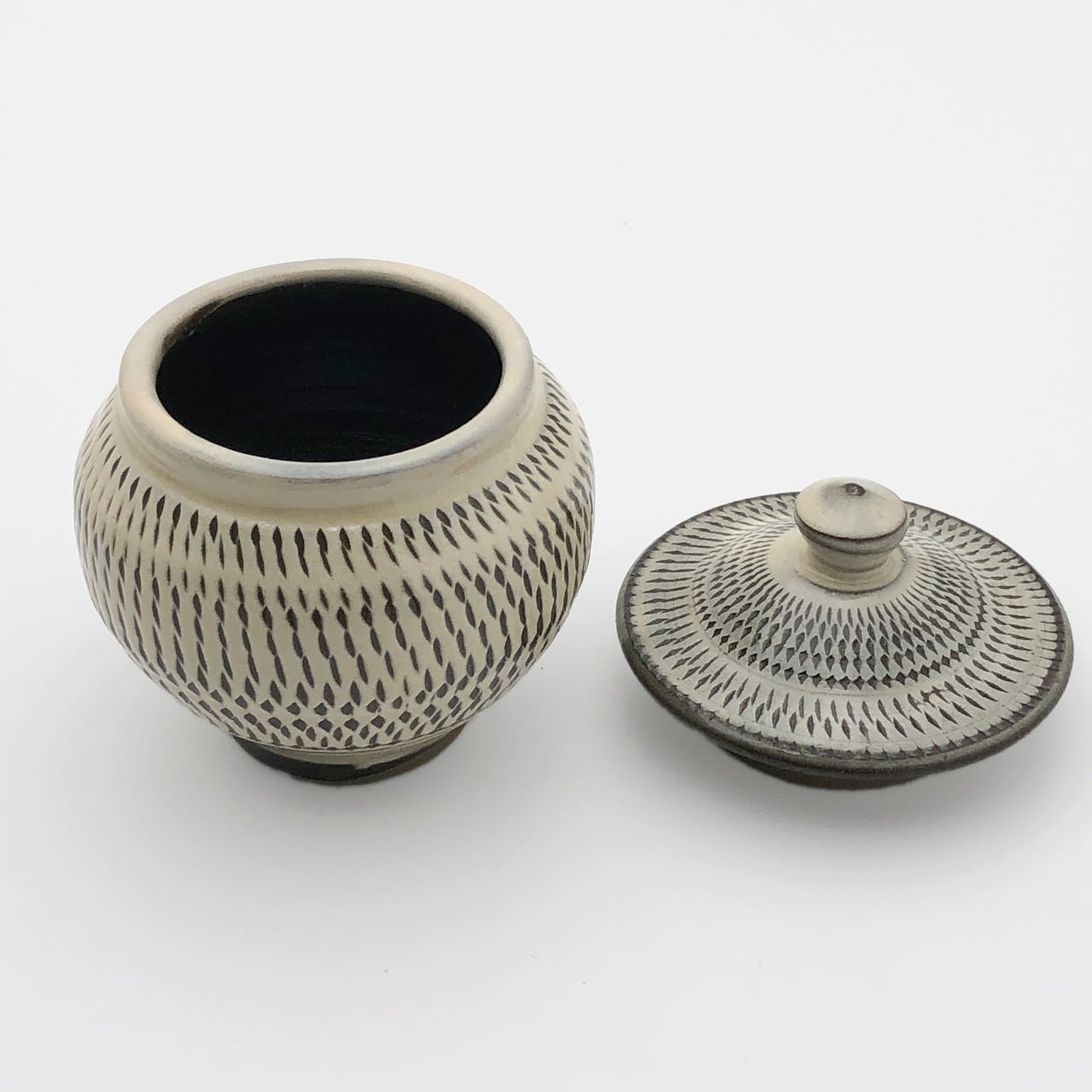 小鹿田焼 小袋窯 一合壺 飛びかんな 白 直径約7.2cm 陶器 和食器 民藝