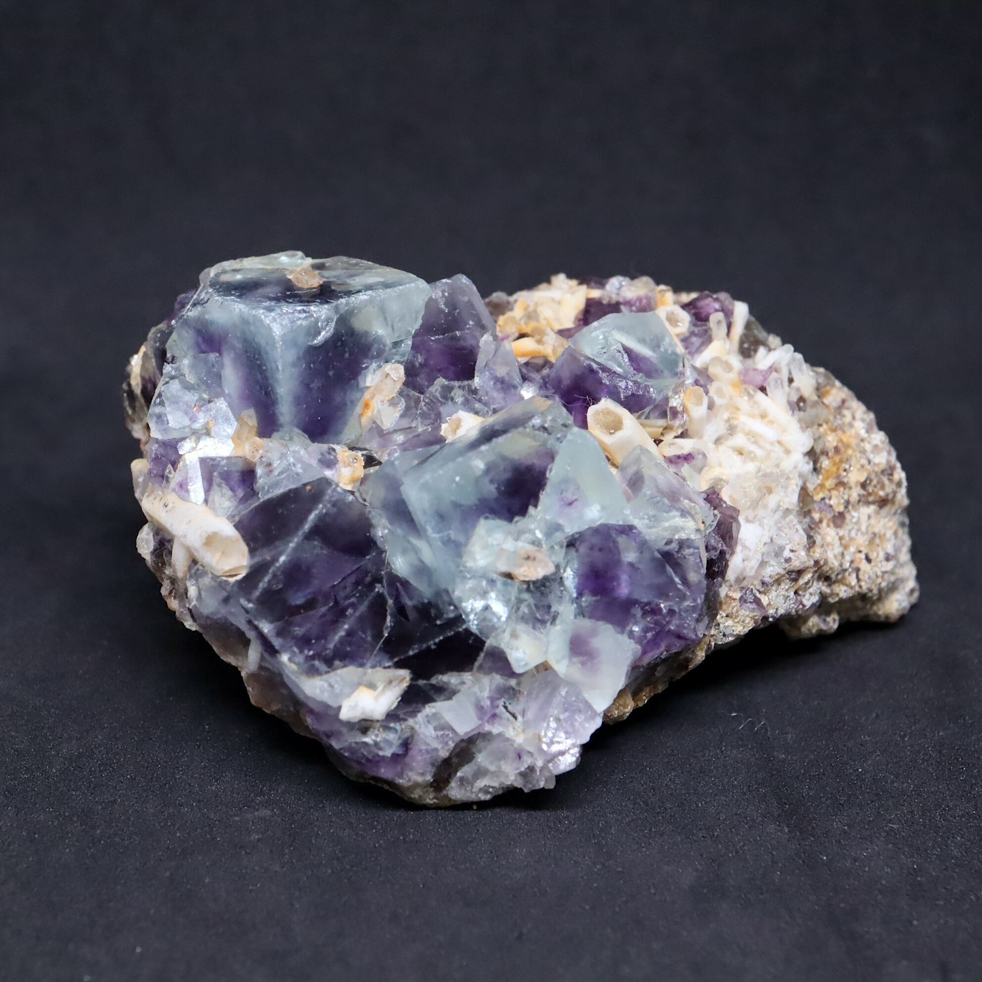 フローライト クォーツ 蛍石 水晶 原石 188.8g FL398 鉱物 天然石