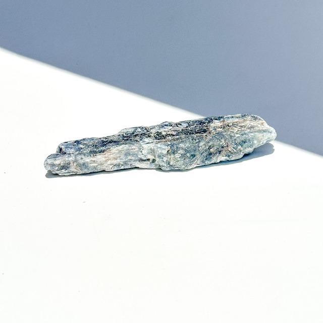 カイヤナイト 原石82◇ Kyanite ◇天然石・鉱物・パワーストーン・インテリア