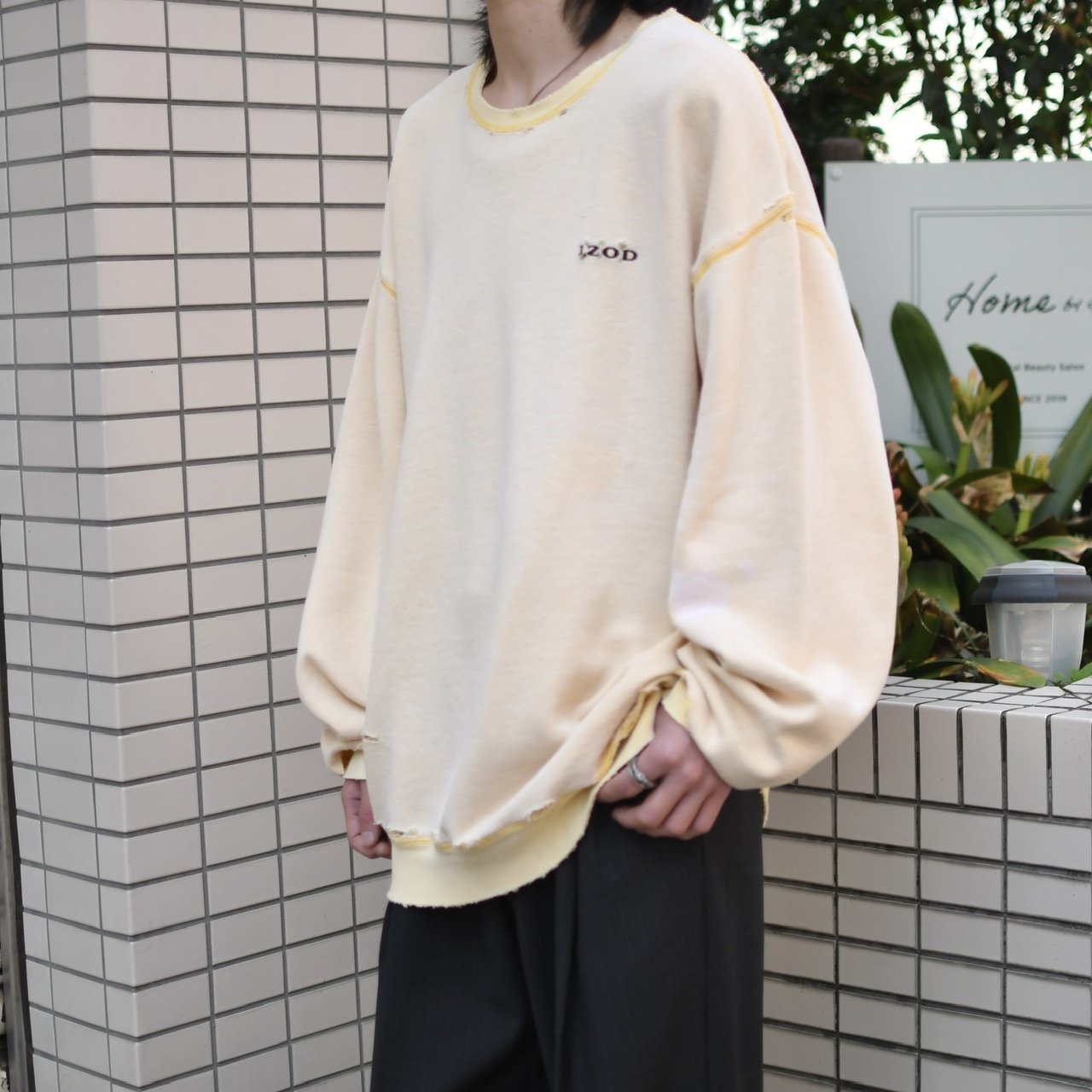 IZOD fade boro sweat yellow