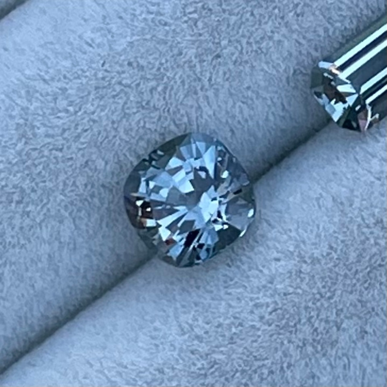 6. グレイスピネル 5.8x5.8mm, 1.15ct - モザンビーク産