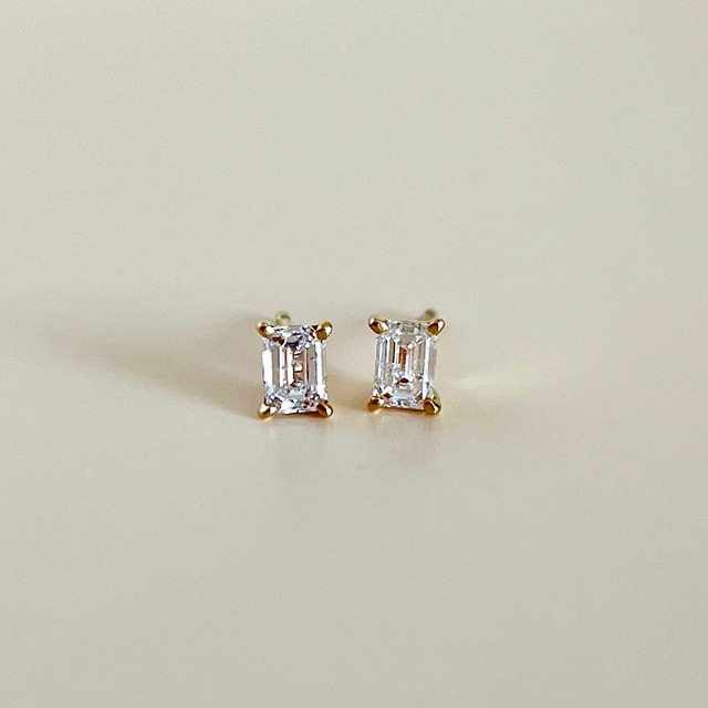 バケットカット ダイヤモンド ピアス  0.30ct  K10イエローゴールド チェカ 鑑別書付