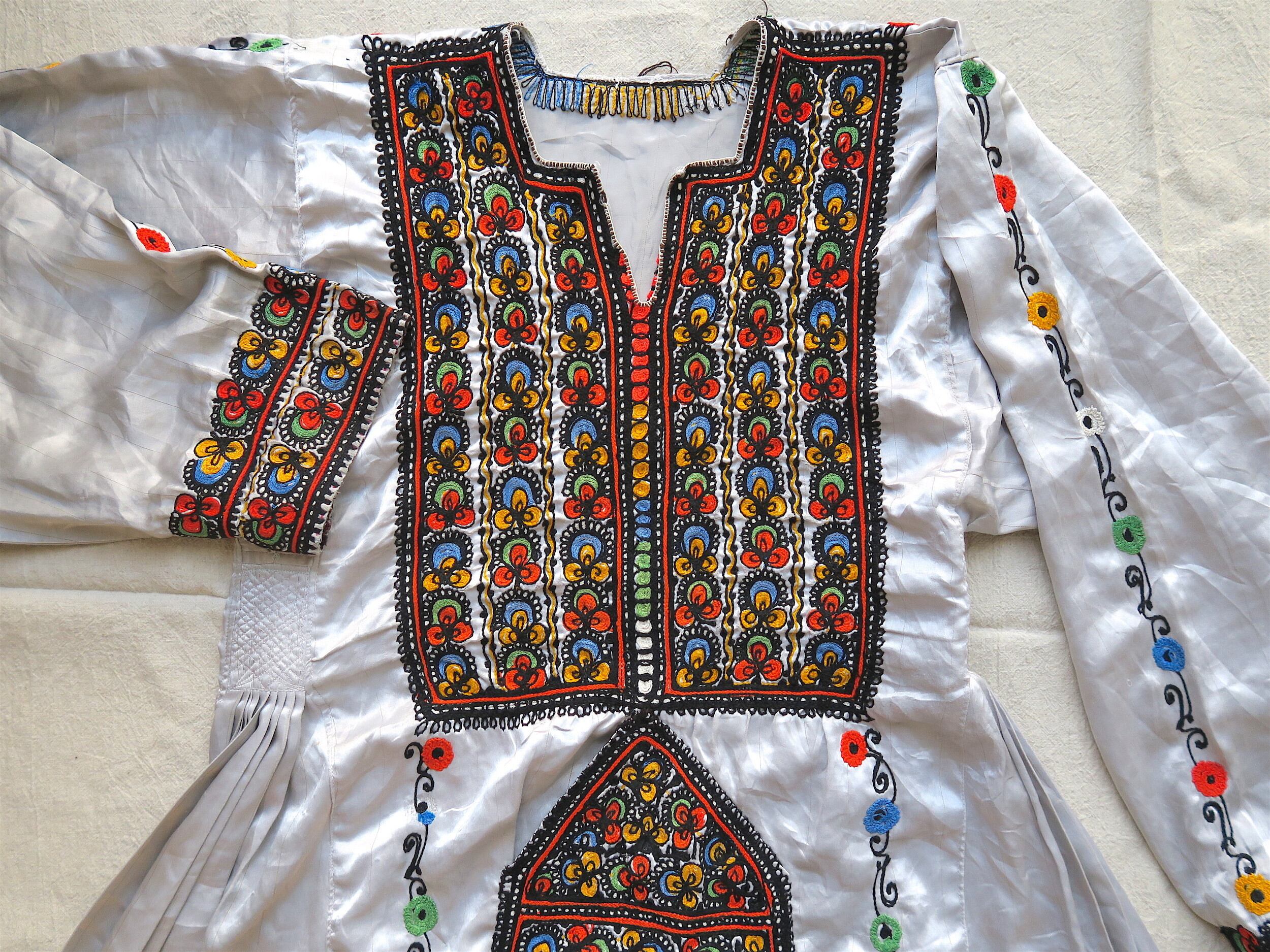 刺繍みっちりミラーワーク　パキスタン　ワンピース