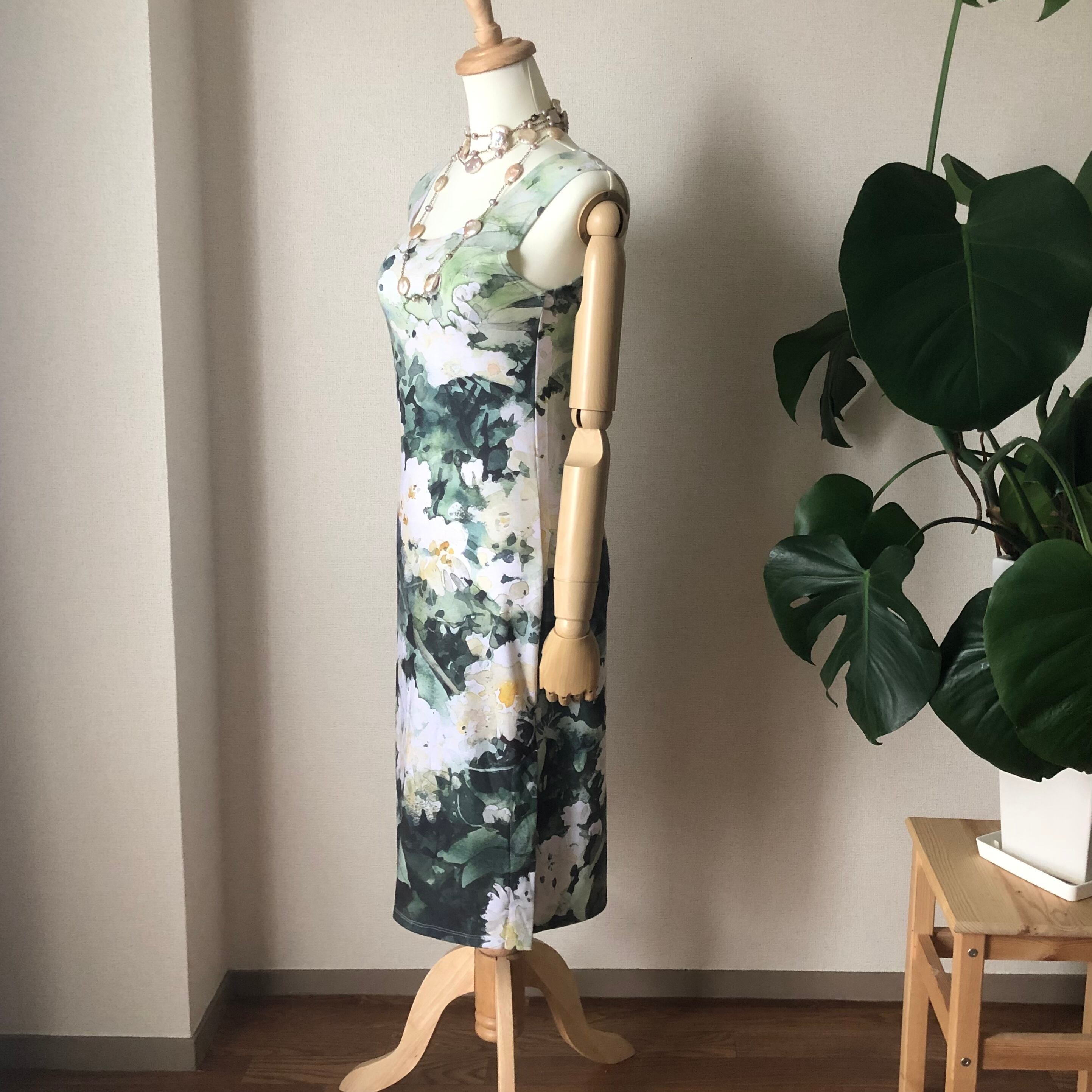 Order made 白いモッコウバラノースリーブワンピース