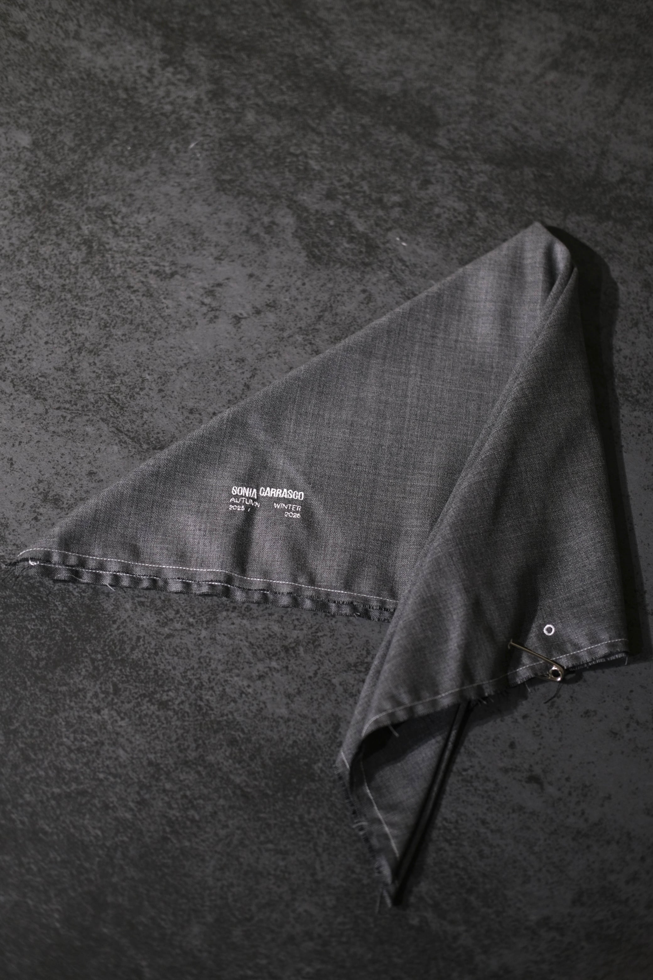 【SONIA CARRASCO】TAILORED BANDANA -LIGHT GREY-