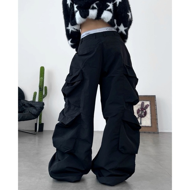 グラフィックワイドフォルムカーゴパンツ 1col R02910