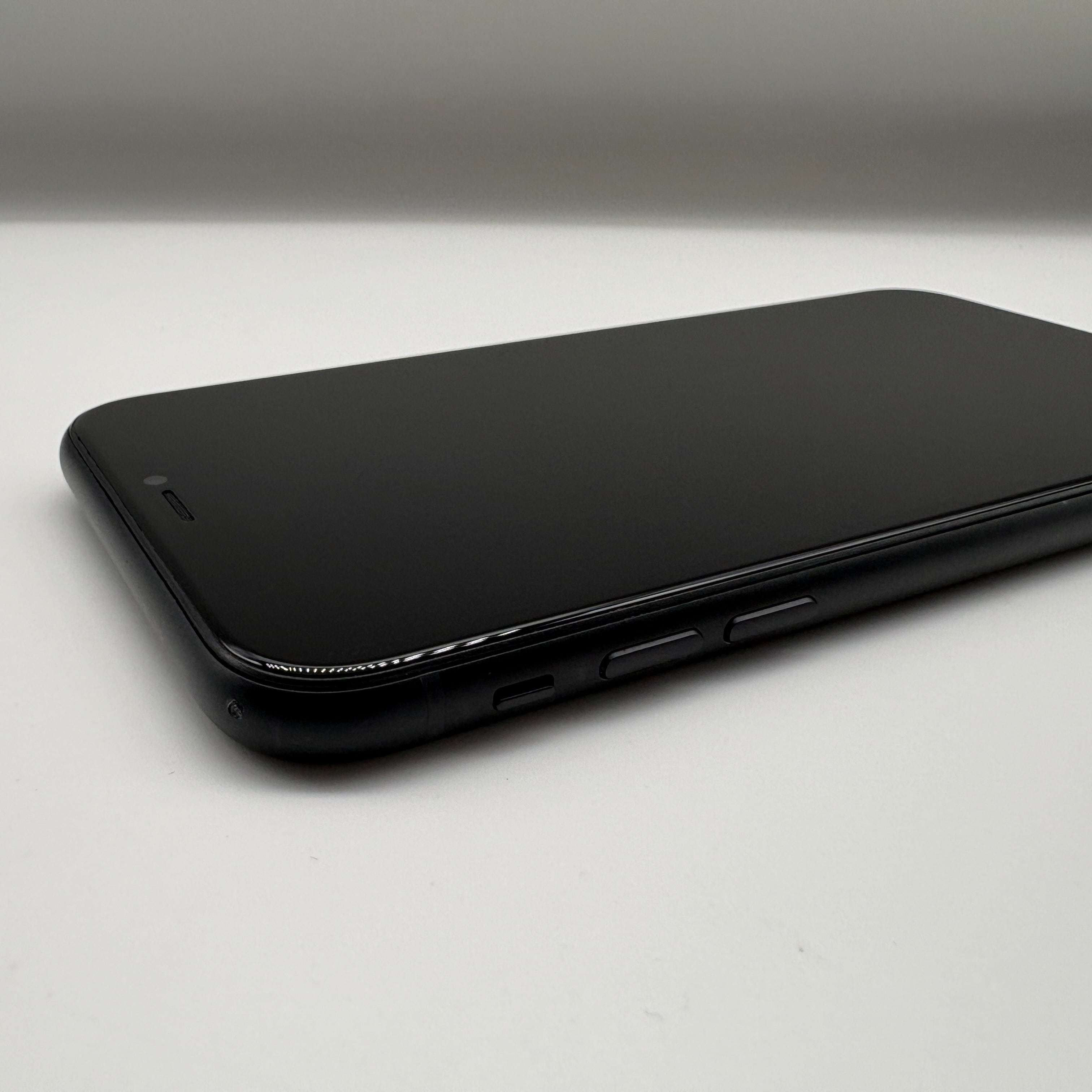 iPhoneXR 128GB ブラック アイフォン本体 SIMフリー SIMロック解除済み