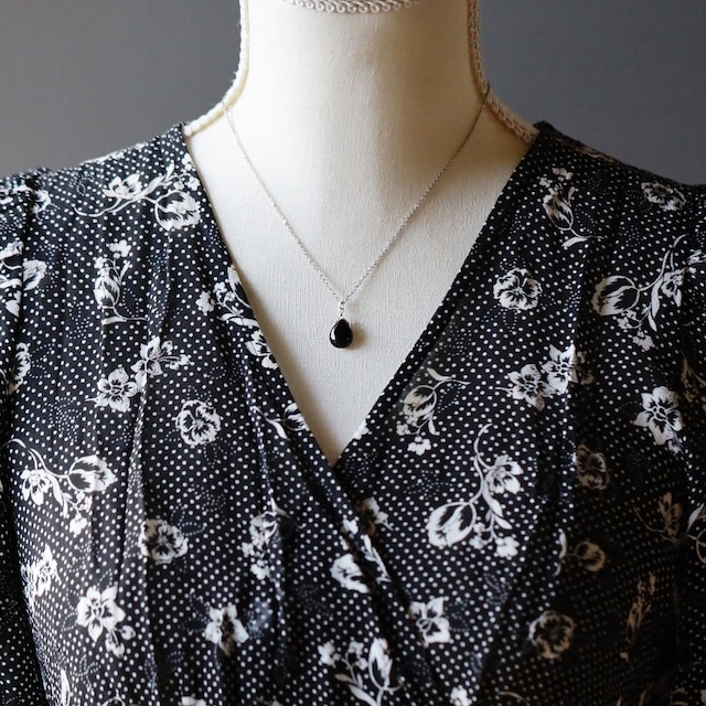 最強★希少 モリオンのひと粒ネックレス｜つけっぱなしOK アレルギー対応｜選べるカラー ゴールド or シルバー