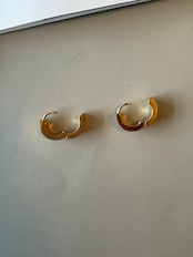 ribbed hoop pierce