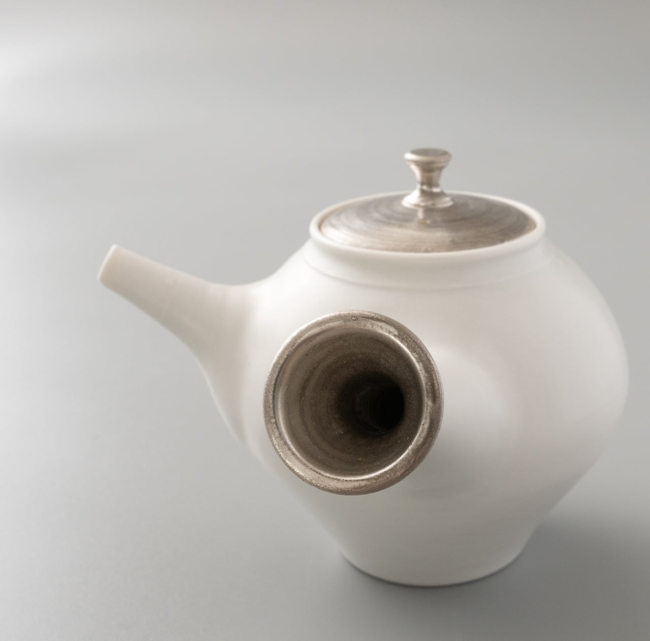 白磁/銀彩 横手急須 D | encounter(エンカウンター)/食器・植木鉢