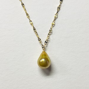 K18 Golden South Sea Pearl Pendant