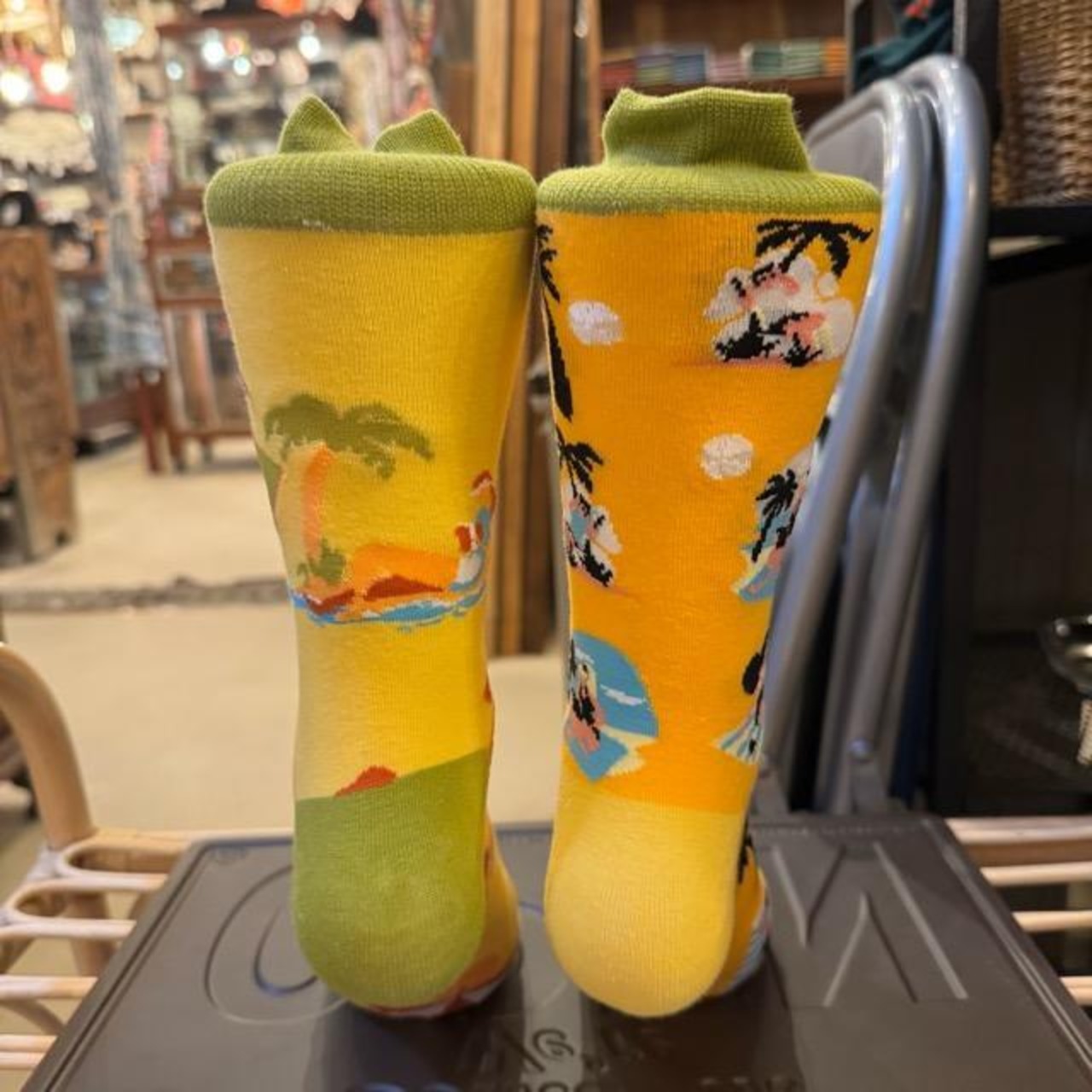TOPANGA SOCKS Lady's　アシンメトリーソックス　バカンス　海　夏　太陽　ビーチ　南の島　スニーカー　足元ファッション　靴下　ユニーク　プチギフト　