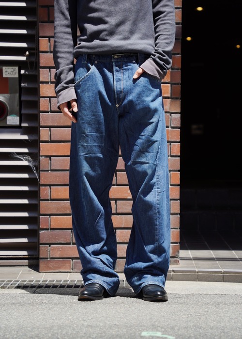 Euro Levi's ENGINEERED JEANS LOOSE draping jeans