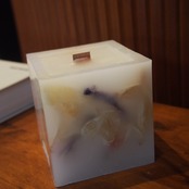 calm candle : tulip