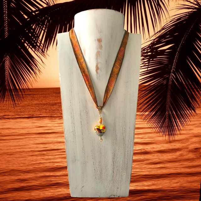 太陽のゴーギャンネックレス