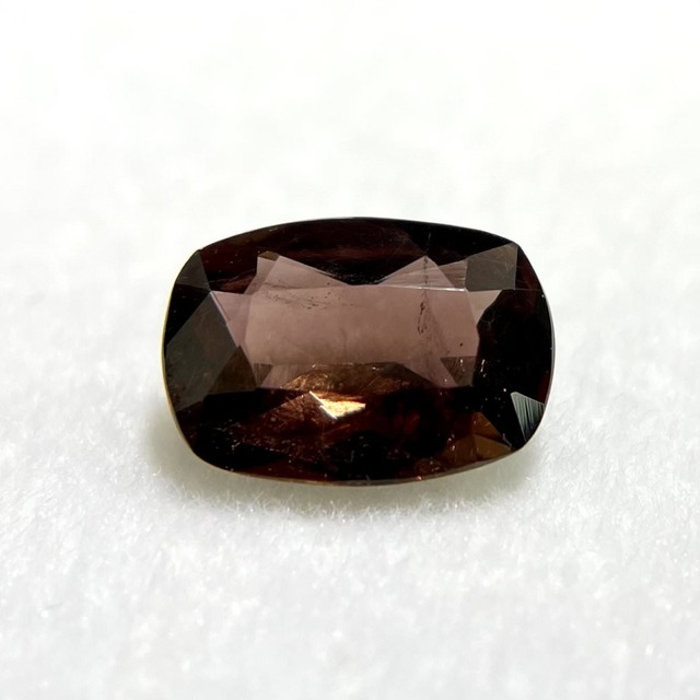 アキシナイト クッション・モディファイド・ブリリアント・カット 1.484ct #JW043