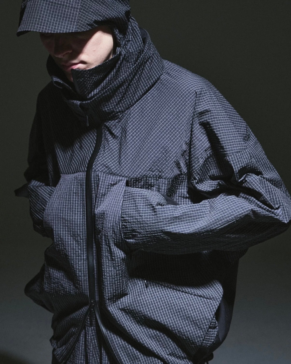 OUTER | HOWDAY