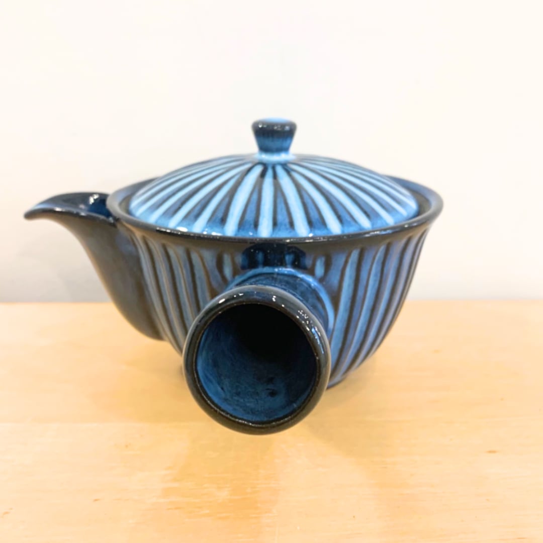 【波佐見焼】【利左エ門窯急須】【ブルー彫】　青　ブルー彫　250cc