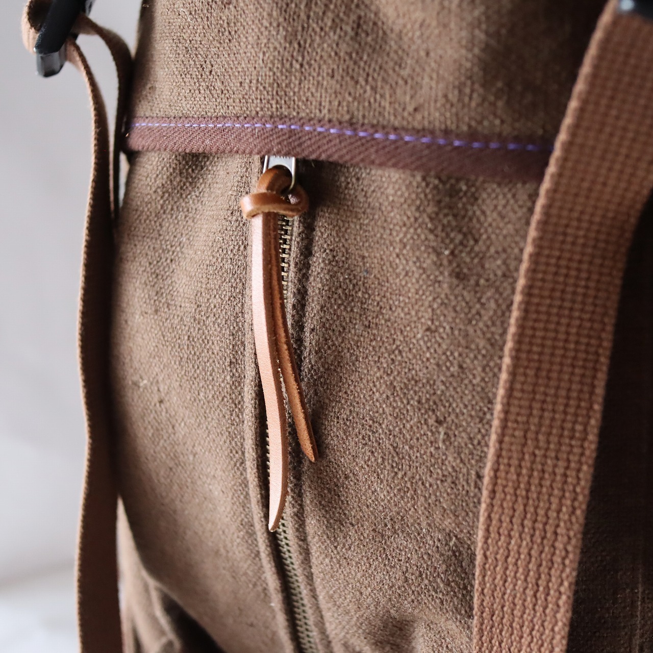 【Deadstock Item】バックパック / Top-flap Draw Backpack/ ブラウン&ネイビー×カーキブラウン・ボトム