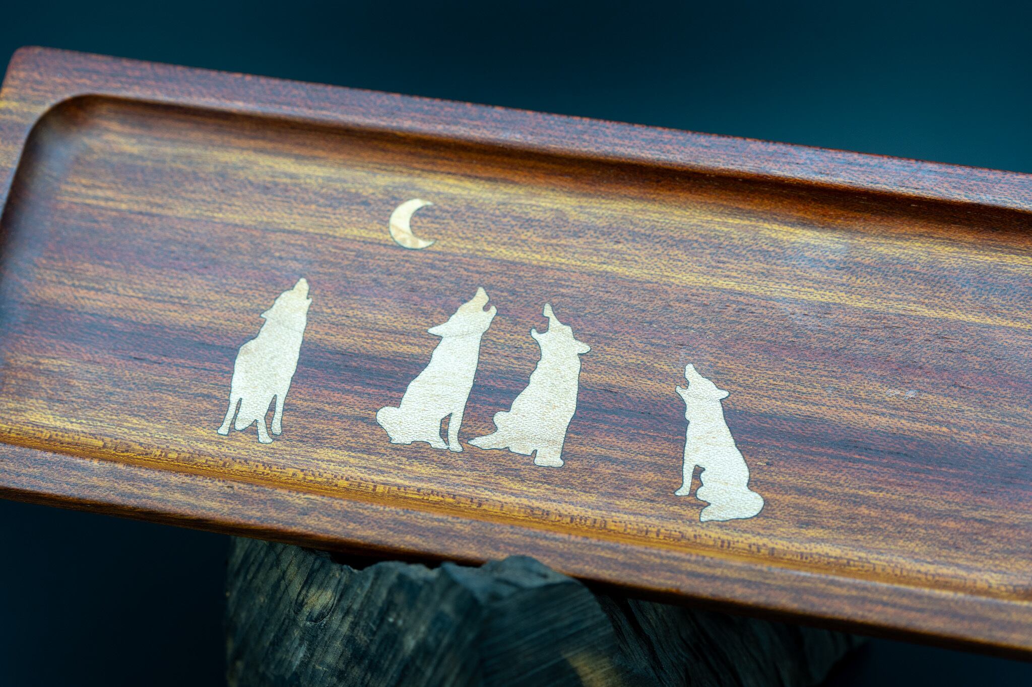 【鮮烈な赤】 サティーネ ペントレイ 象嵌 月に吠える