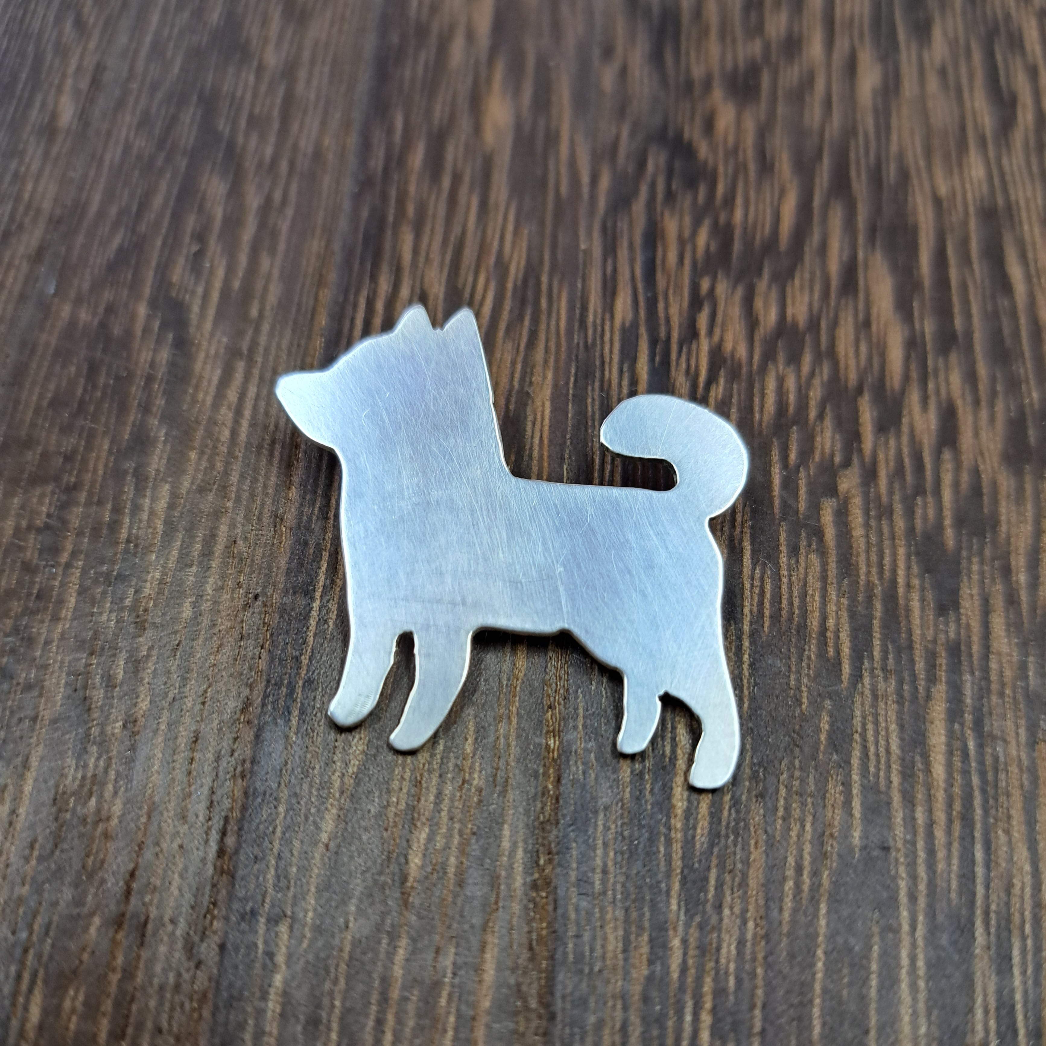 犬のシルエットペンダント3 | シルバーアクセサリーは沖縄の手作り