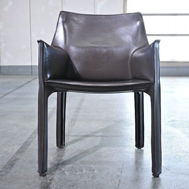 cassina/カッシーナ 42万「413 CAB/キャブチェア」D アームタイプ リビング ダイニング 椅子 本革 イタリアモダン 肘掛け 最高級【 中古家具/中古インテリア/USED家具ユーズド家具/リサイクル】