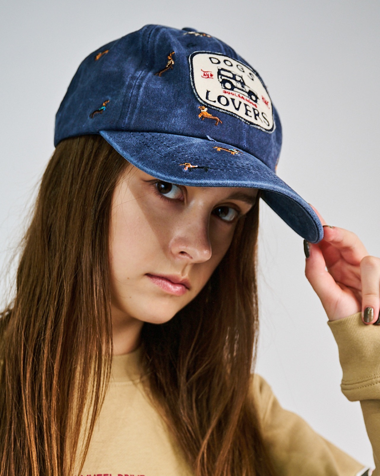 ランダムDOGエンブロイダリーCAP (KHAKI) CQ-49532