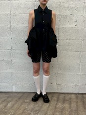 Shirt collor frilled gilet