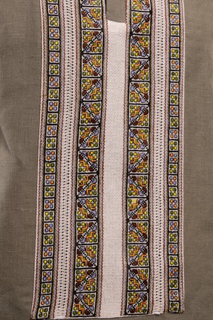 ウクライナ手刺繍ヴィシヴァンカ　メンズ　フリーサイズ