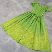 フラダンス 衣装 ワンピース ドレス ココエミリー グリーン系 CoCoEmily 日本製 パフスリーブ イエロー系 グラデーション かわいい 鮮やか 華やか 明るい ハワイアン アロハ ハワイアンプリント フラ ダンス レッスン 練習 明るい印象