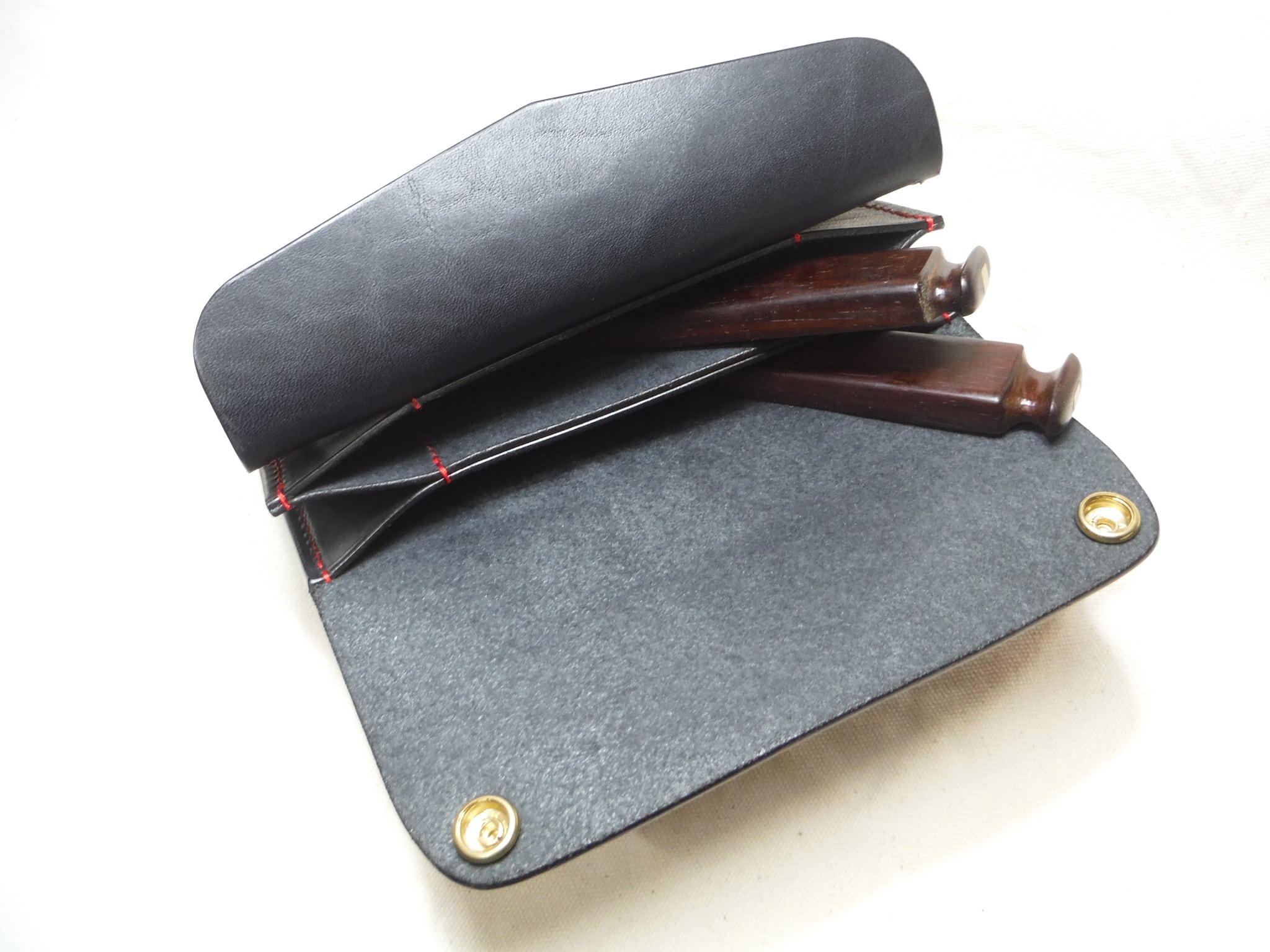 トラッカーウォレット ブラック | Leather WoRks Z'z（レザーワークス