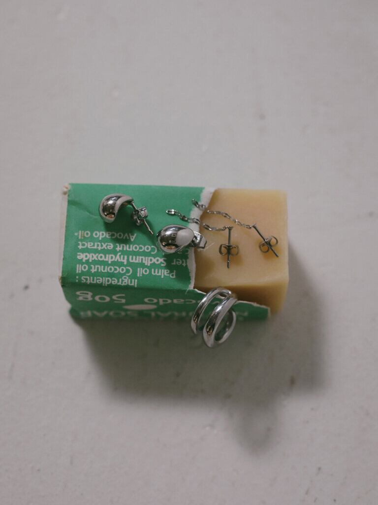 【12/中旬〜下旬入荷次第お届けのご予約】 CHIGNON/シニヨン ステンレスピアス&イヤカフセット 0066-777SH