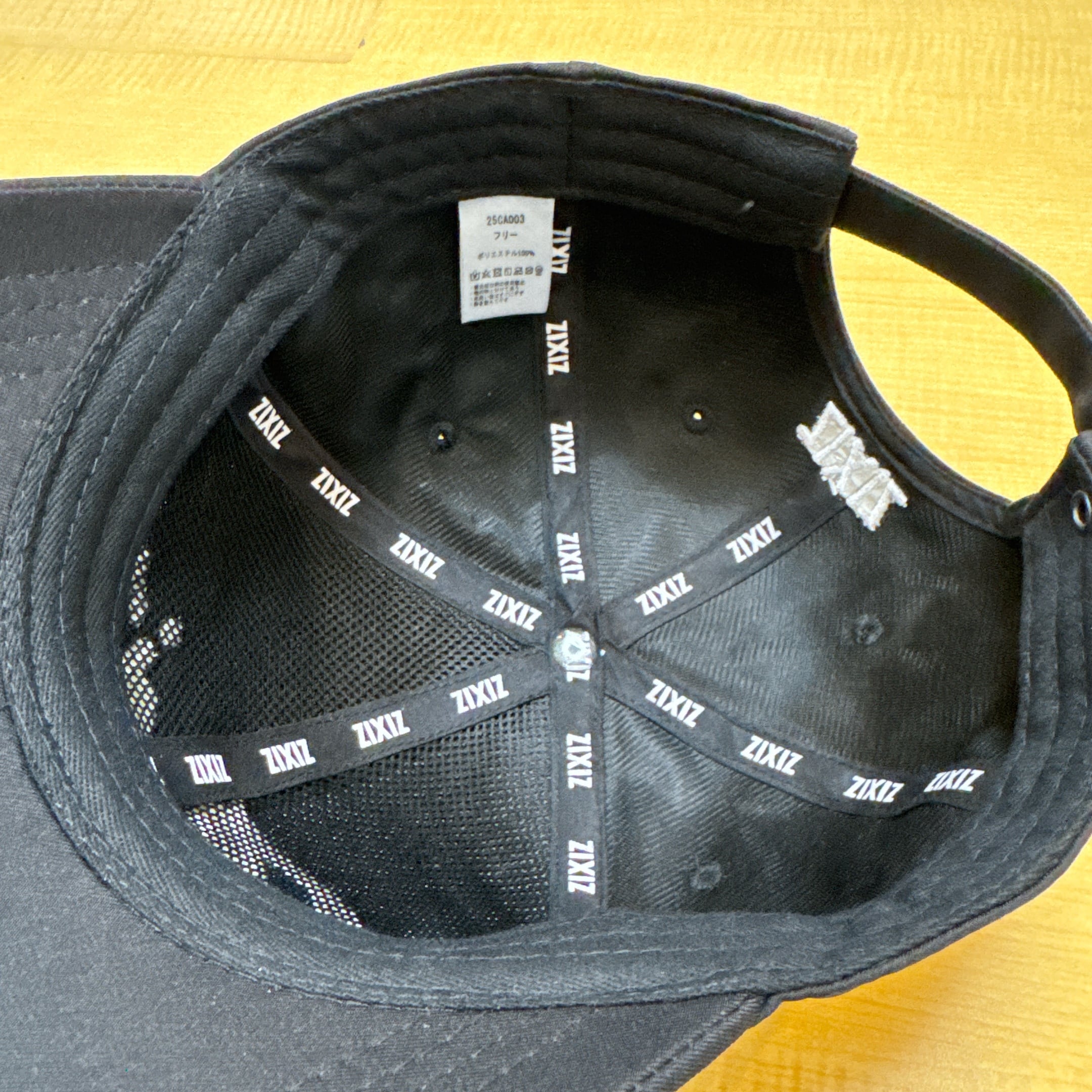新型刺繍ZIXIZのキャップ3色展開、新型刺繍（ブラック・ホワイト