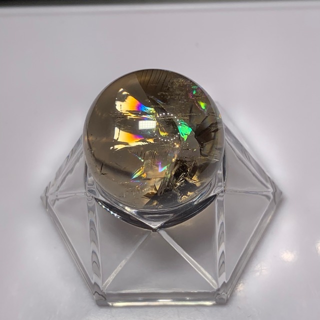 4.スモーキーアイリスクォーツスフィア(小)