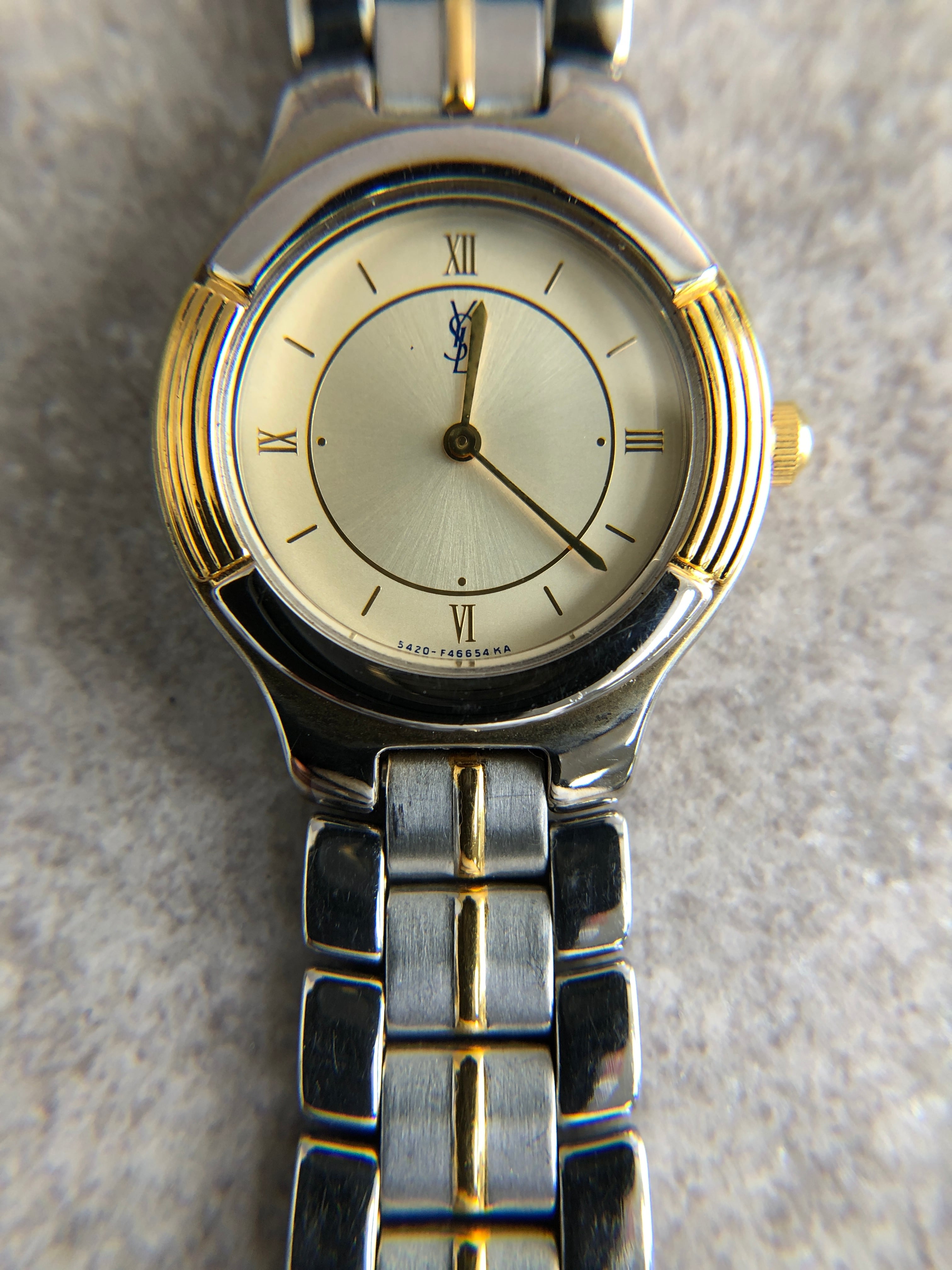 Yves Saint Laurent イヴ・サンローラン 腕時計 シルバー ステンレス