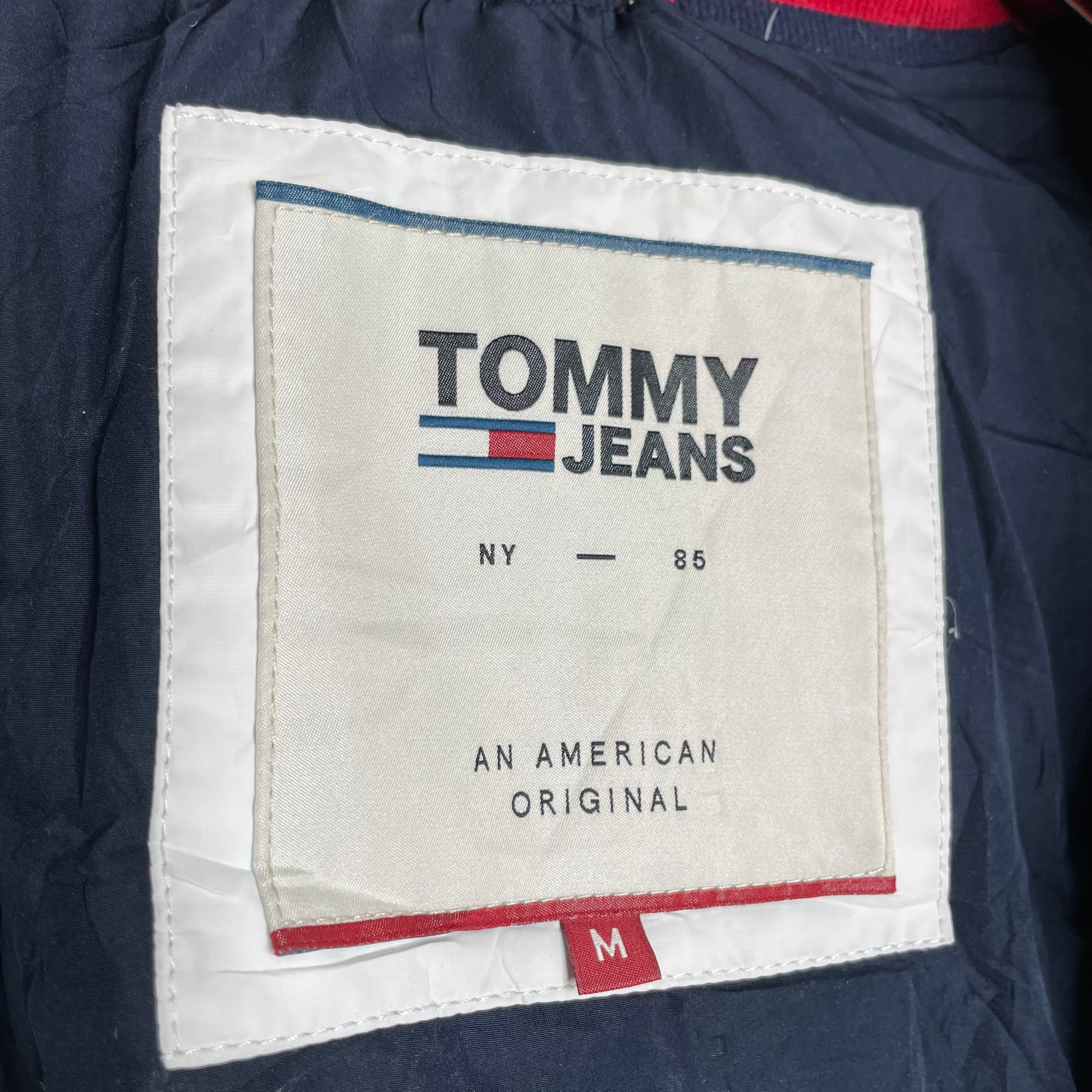 TOMMY JEANS ダウンジャケット M ホワイト ワンポイントブランド刺繍 