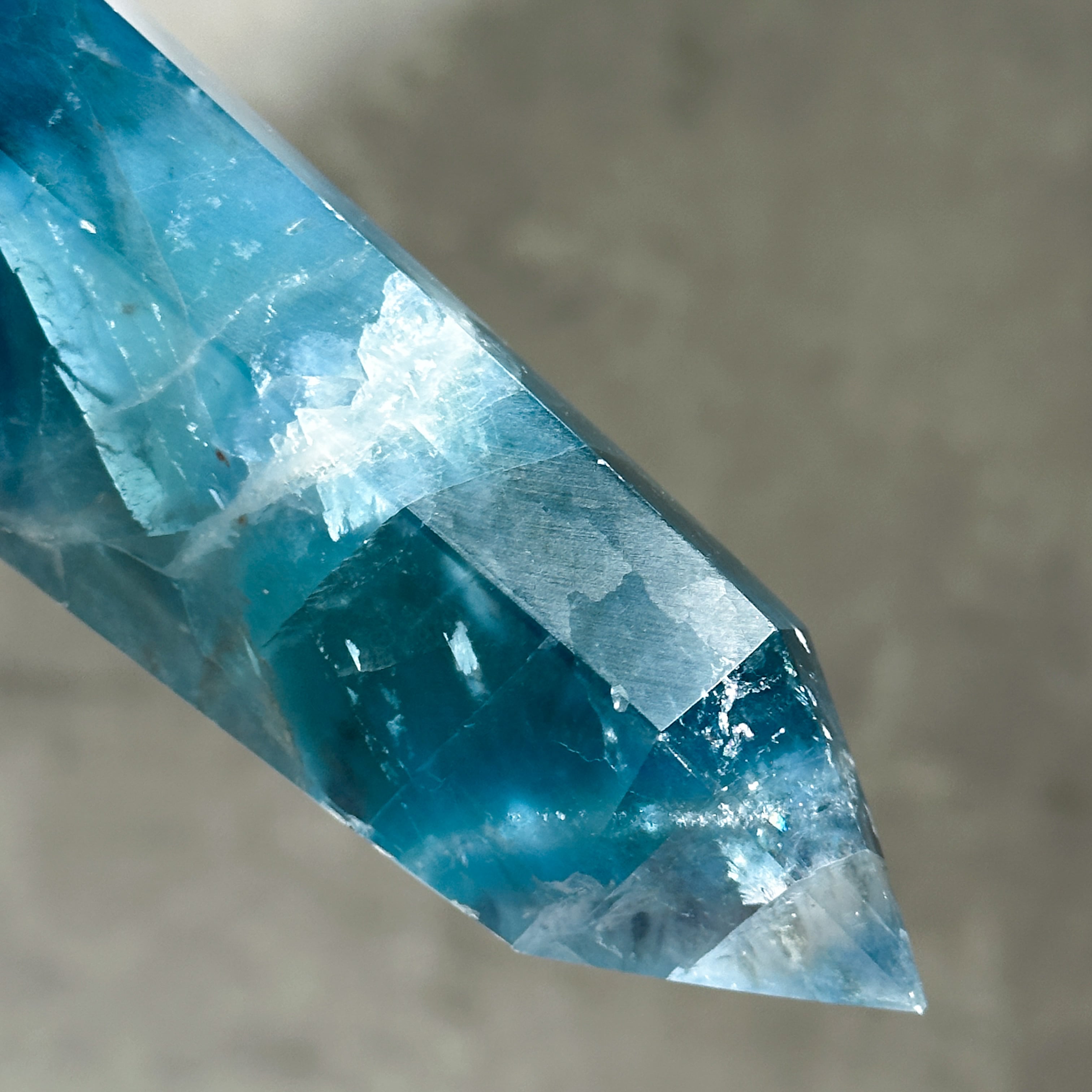 ブルーフローライト タワー型22 ◇ Fluorite ◇天然石・パワーストーン