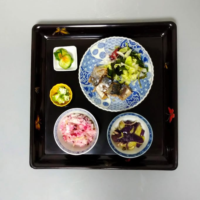 蝶蒔絵 四方盆 お盆 膳 チョウチョ バタフライモチーフ 懐石 日本料理 