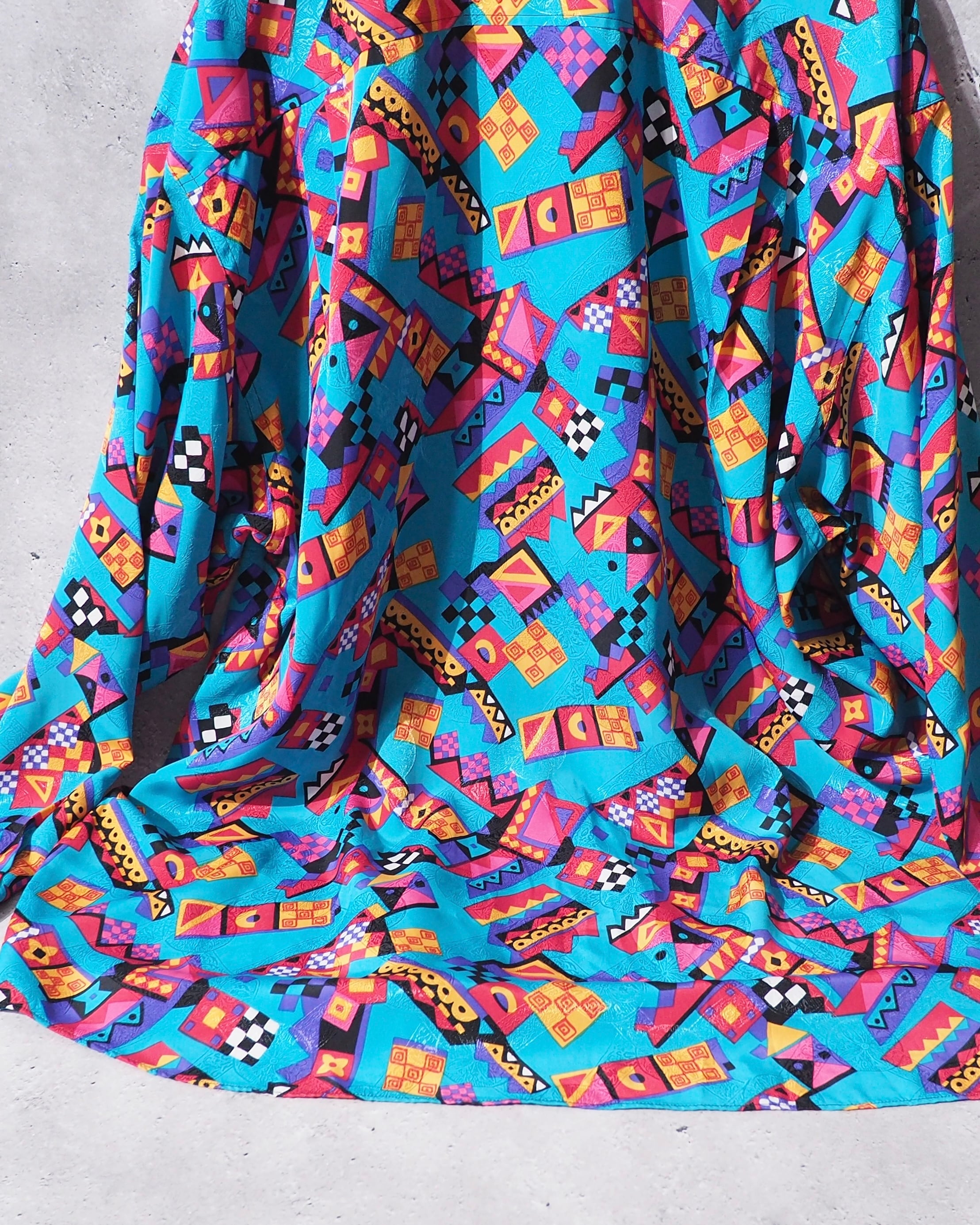 1990s Beautiful Geometric patterns vintage Drape loose shirt