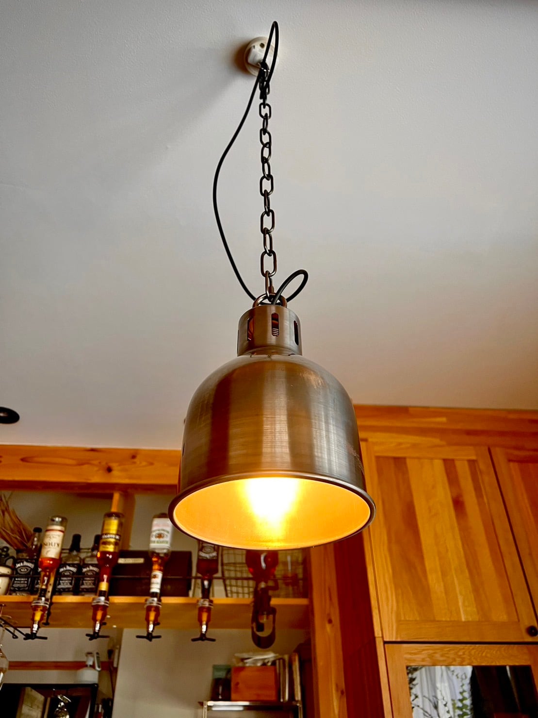 izumiLamp アイアン製のチェーン吊りペンダントライト | izumi Lamp