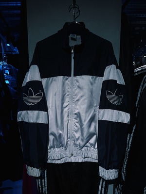 【D4C】80's vintage "adidas Originals" switching design track jacket