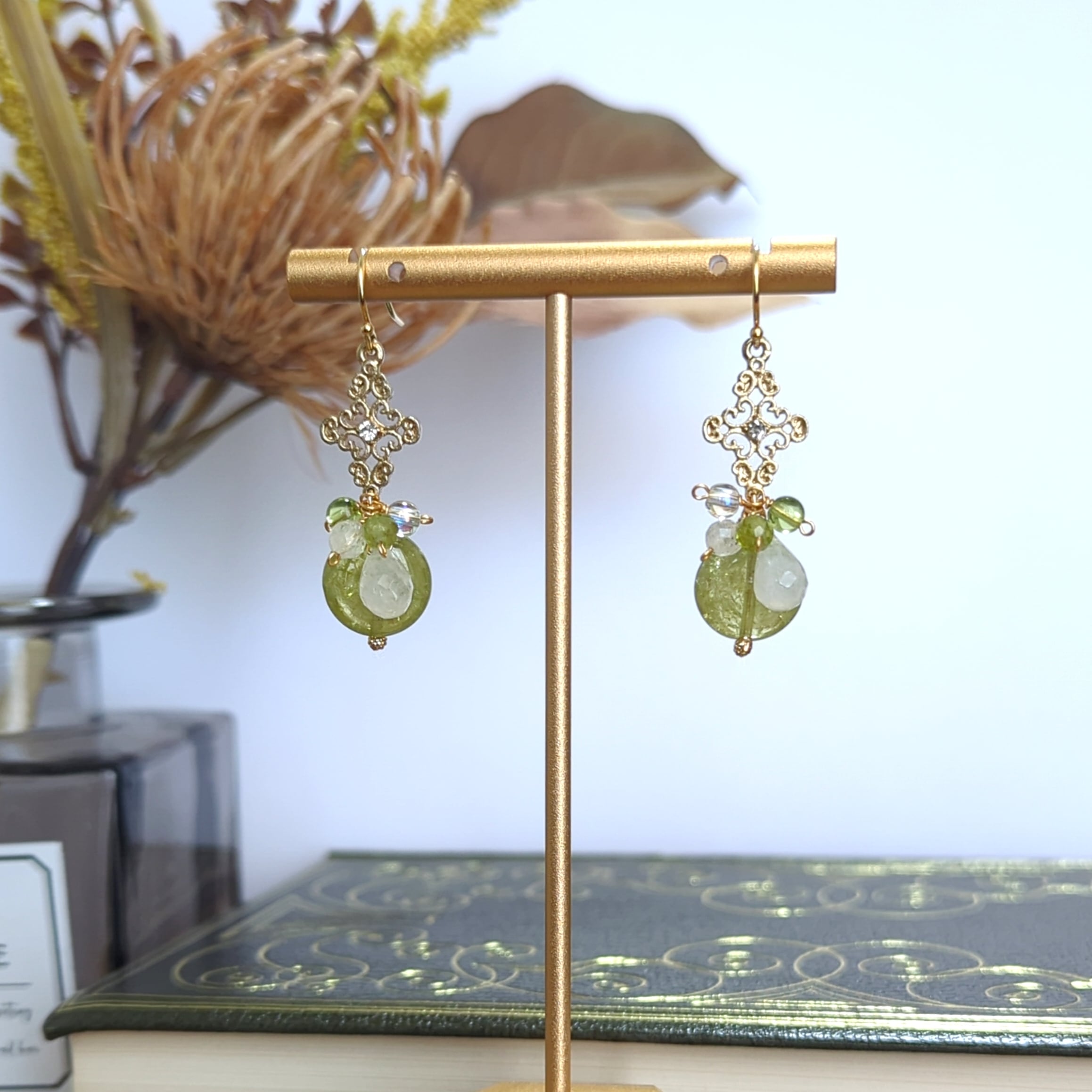 リーフ】ペリドットトパーズチャーム、ピアスイヤリングノンホールピアス