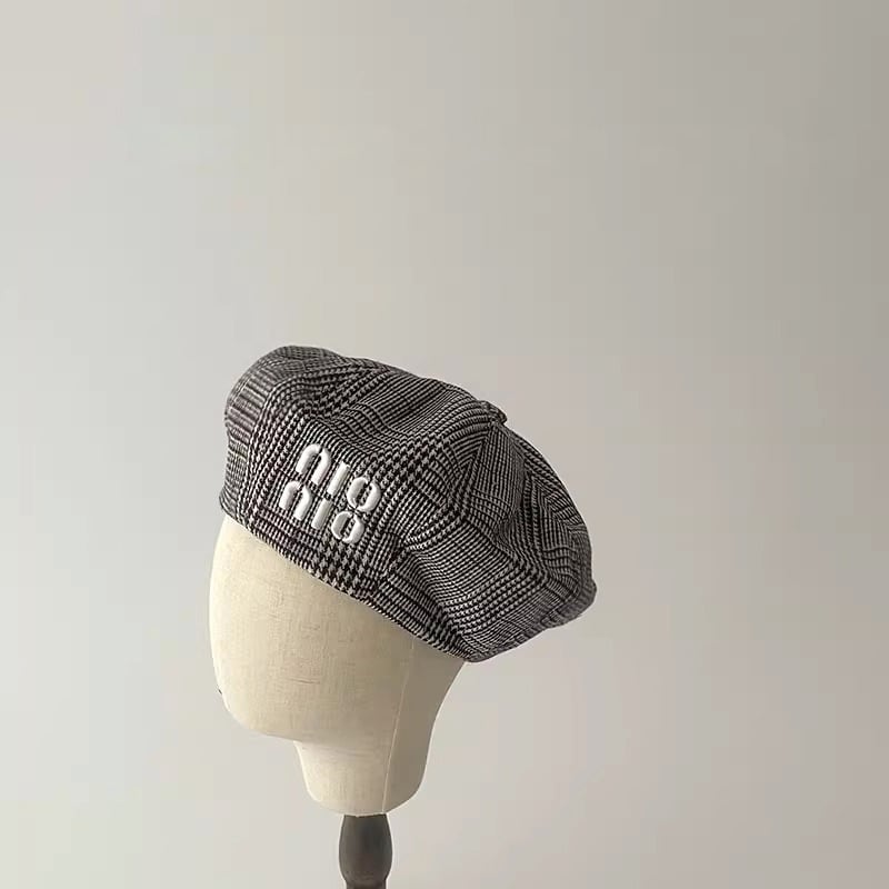 ロゴ刺繍ベレー帽